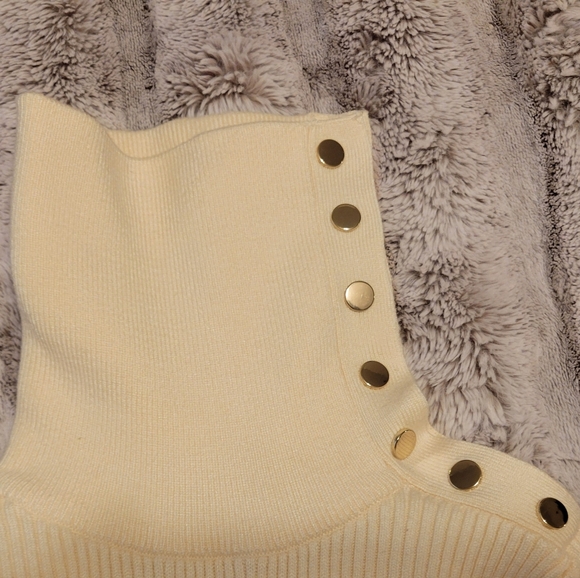 Zara Sweater - Picture 6 of 10